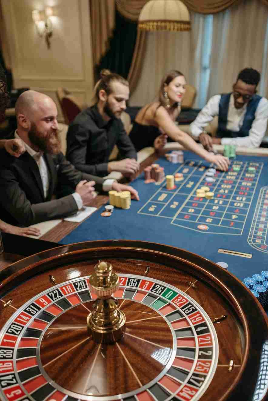 luckofspins-casinos.com